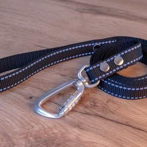 Svart Reflexkoppel med Twist-Lock karbinhake, 20 mm