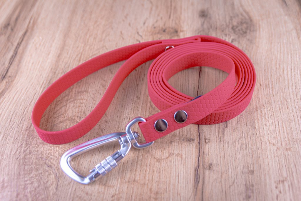 Hexa Magenta hundkoppel med Twist-Lock karbinhake, 20 mm
