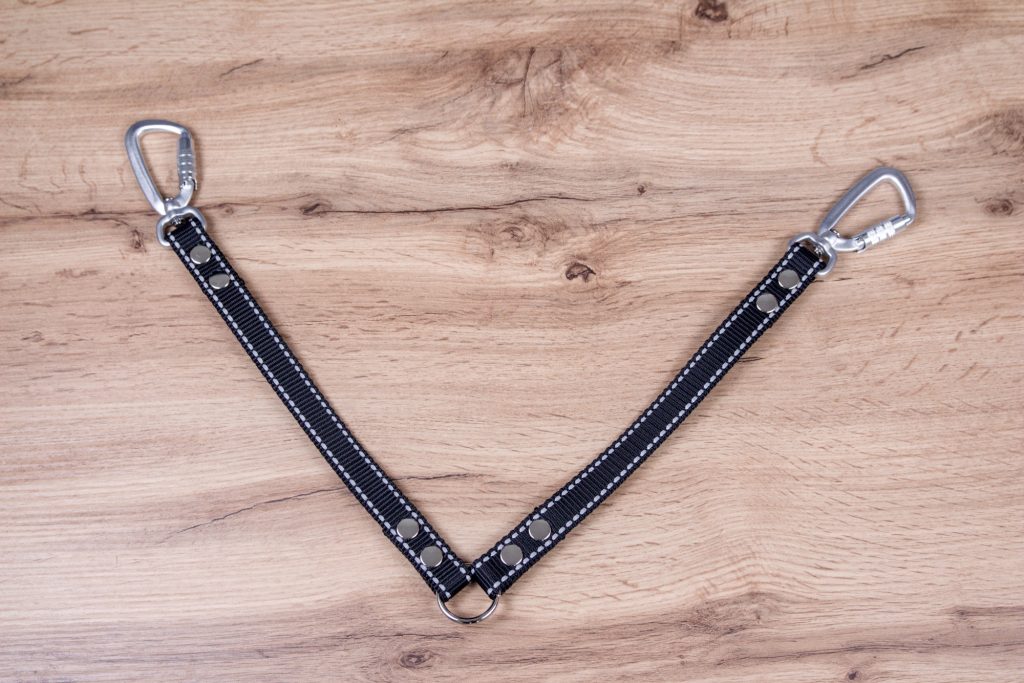 Mellankoppel med Twist-Lock karbinhake, 20 mm, flera material och färger